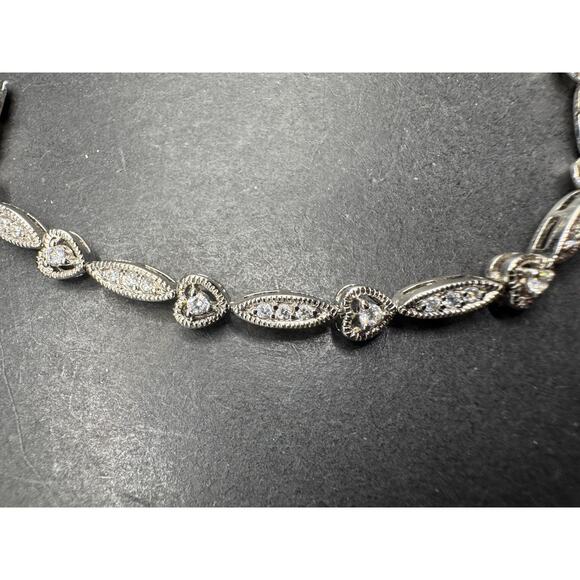 Vintage SLC Signed Silver Tone Diamond Heart Link Tennis Bracelet 7.25" - Picture 2 of 9